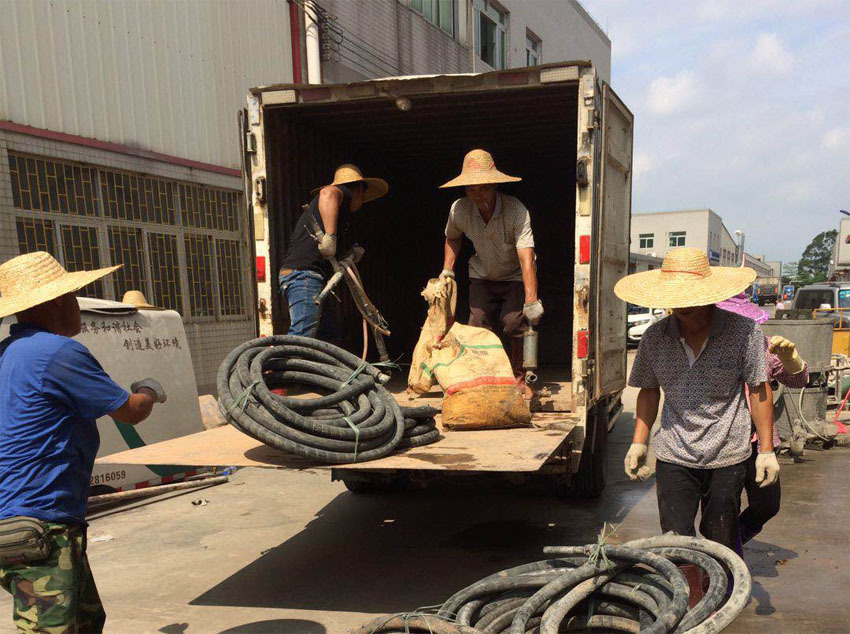 孝南一部件厂房地基出现下沉注浆加固